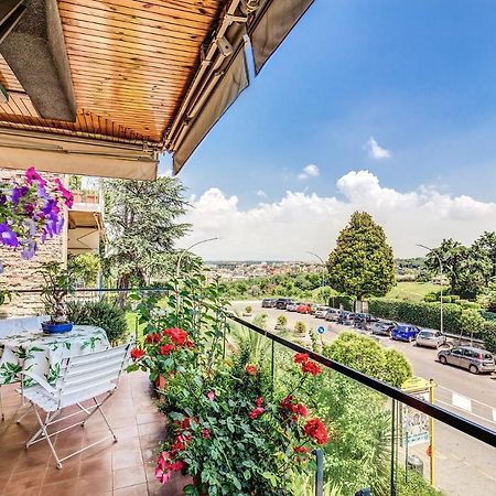 Terrazza Piccolomini: Elegant Apartment Stunning View Over Rome/St Peter'S Dome Bagian luar foto