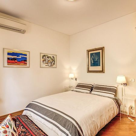 Terrazza Piccolomini: Elegant Apartment Stunning View Over Rome/St Peter'S Dome Bagian luar foto