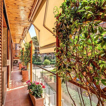 Terrazza Piccolomini: Elegant Apartment Stunning View Over Rome/St Peter'S Dome Bagian luar foto