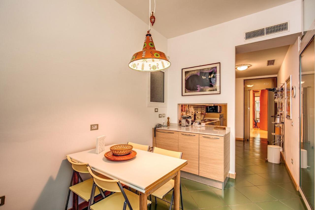 Terrazza Piccolomini: Elegant Apartment Stunning View Over Rome/St Peter'S Dome Bagian luar foto