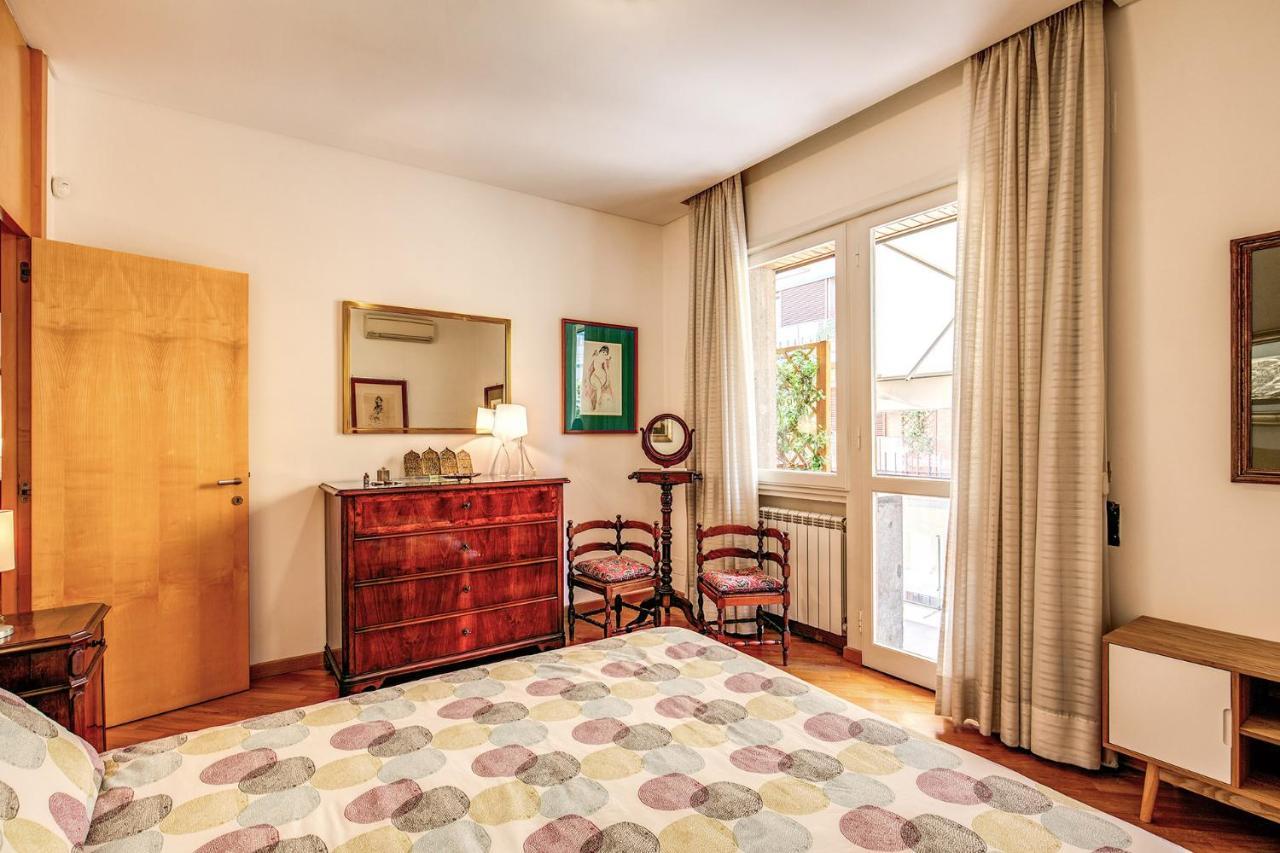 Terrazza Piccolomini: Elegant Apartment Stunning View Over Rome/St Peter'S Dome Bagian luar foto