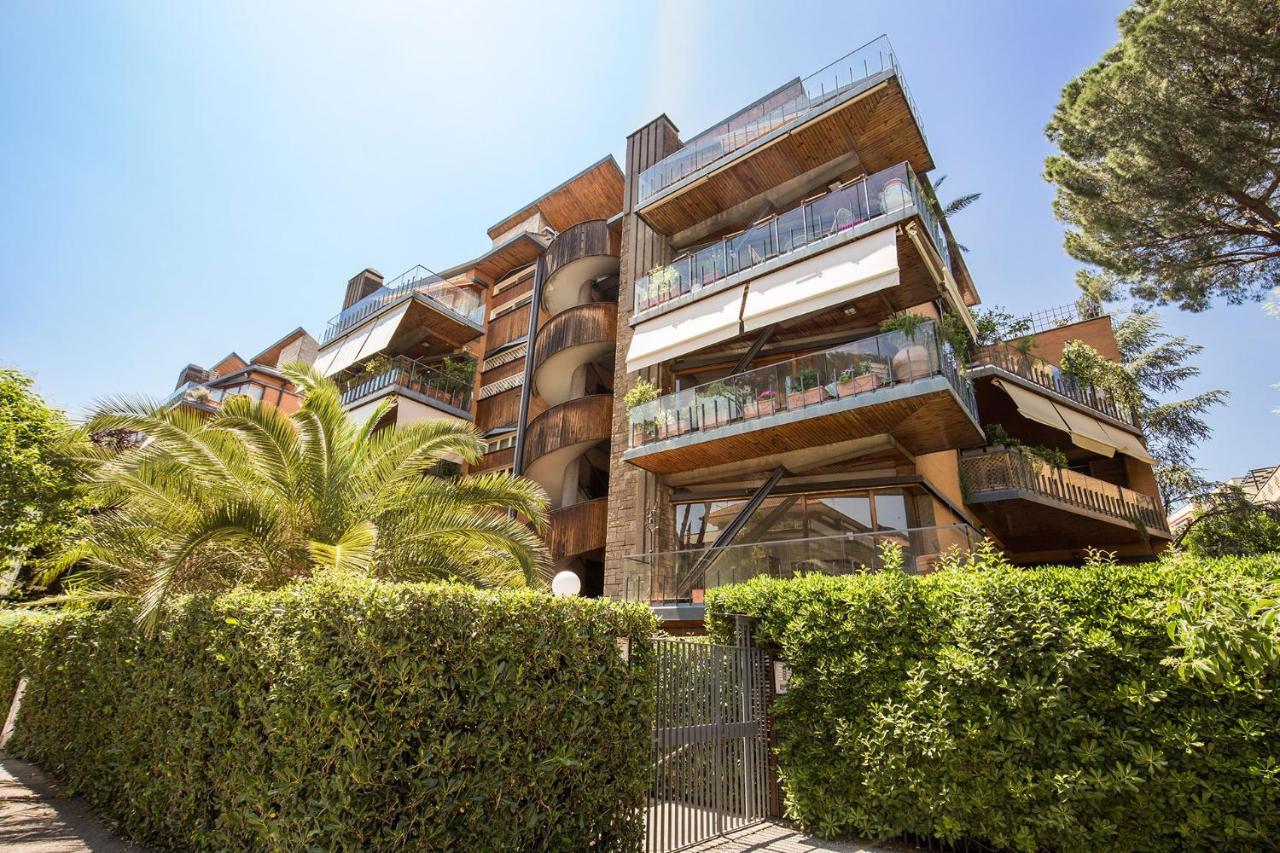 Terrazza Piccolomini: Elegant Apartment Stunning View Over Rome/St Peter'S Dome Bagian luar foto