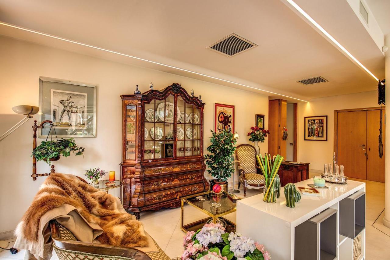 Terrazza Piccolomini: Elegant Apartment Stunning View Over Rome/St Peter'S Dome Bagian luar foto