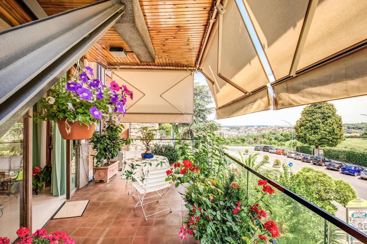 Terrazza Piccolomini: Elegant Apartment Stunning View Over Rome/St Peter'S Dome Bagian luar foto