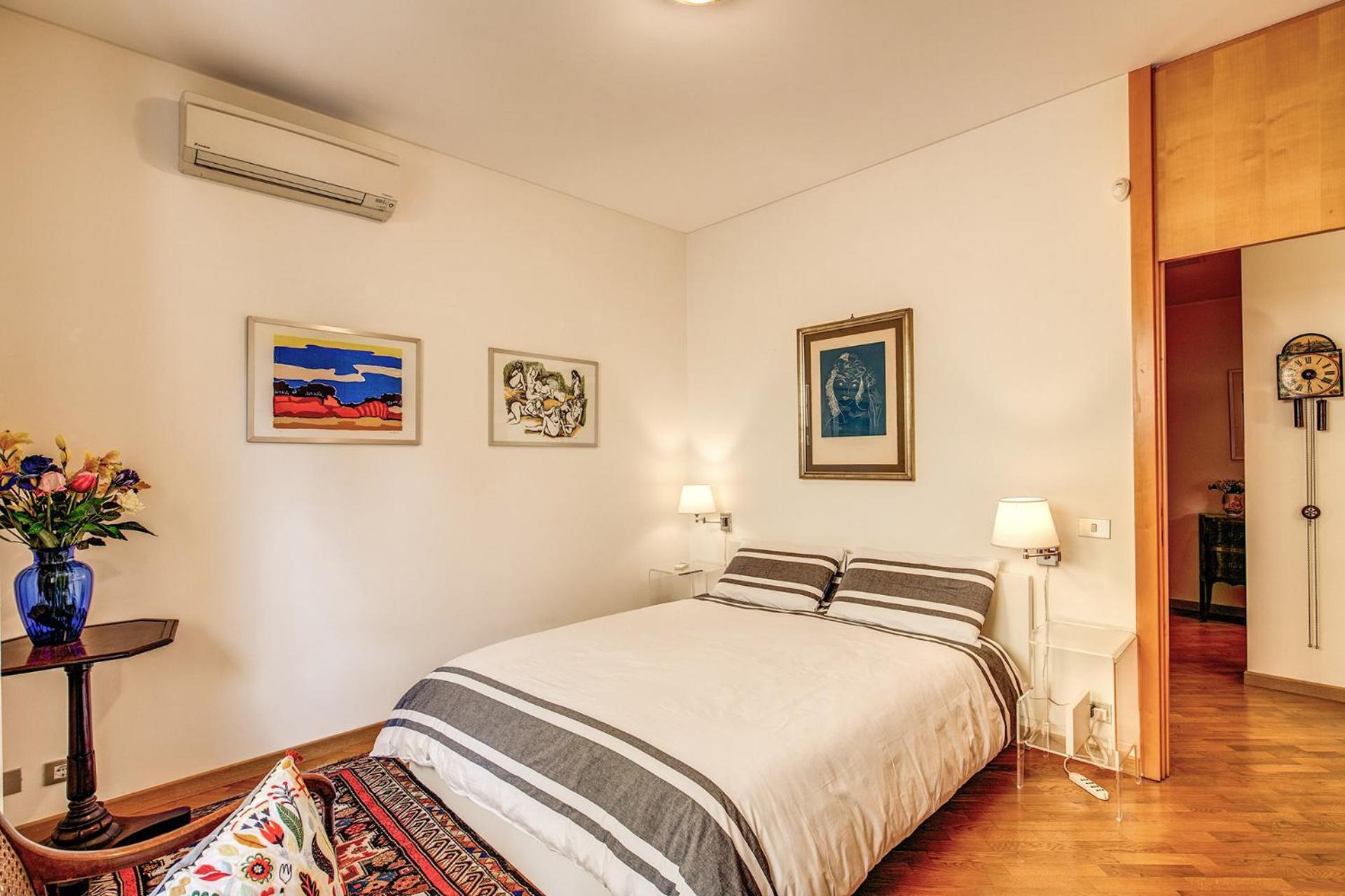 Terrazza Piccolomini: Elegant Apartment Stunning View Over Rome/St Peter'S Dome Bagian luar foto